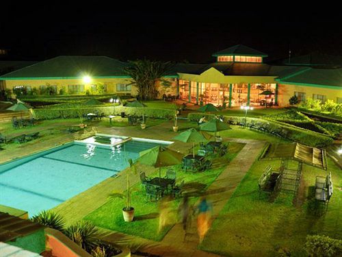 Crossroads Hotel Lilongwe Zewnętrze zdjęcie