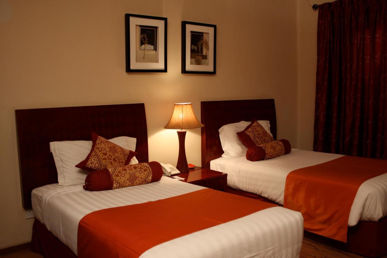 Crossroads Hotel Lilongwe Zewnętrze zdjęcie