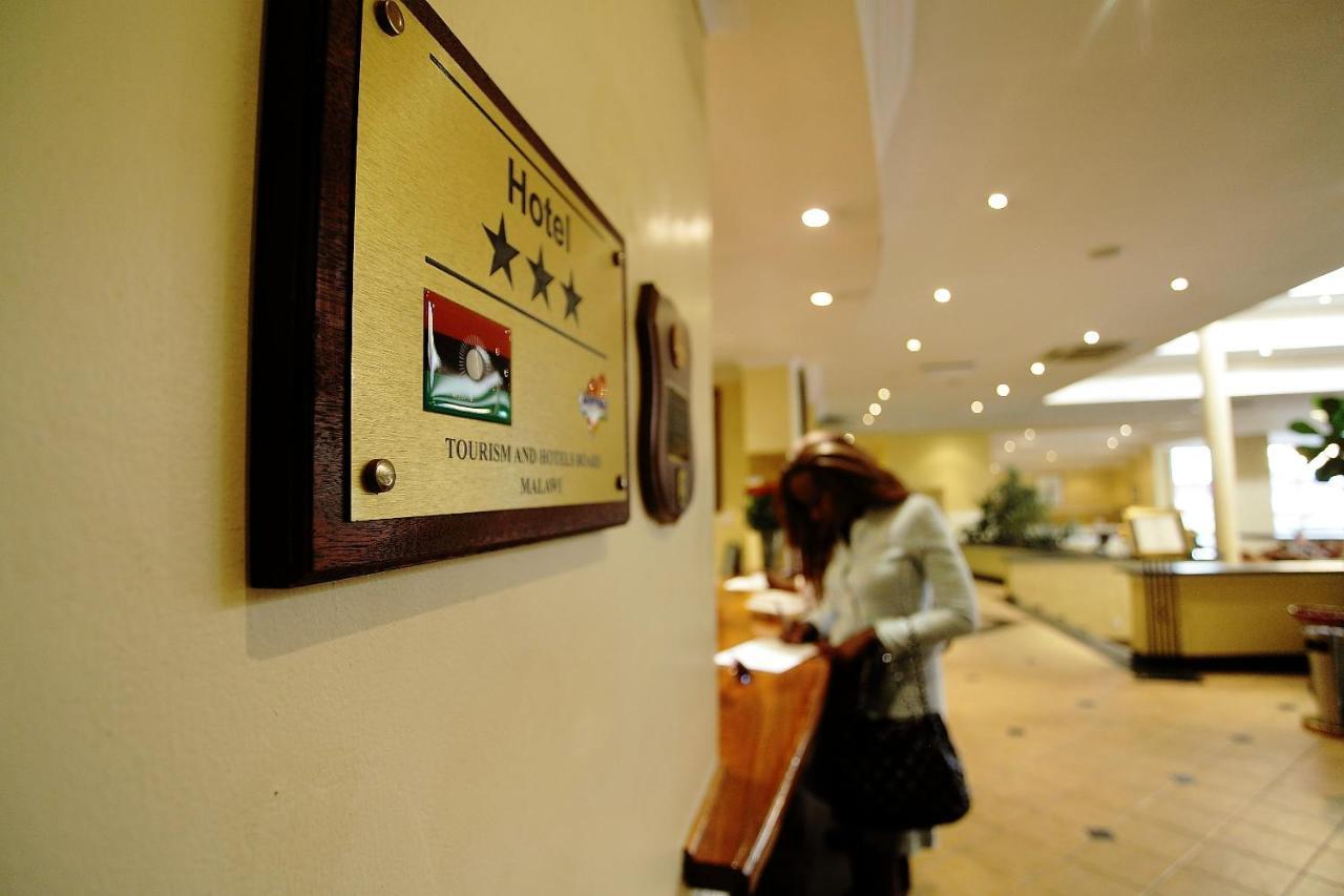 Crossroads Hotel Lilongwe Zewnętrze zdjęcie