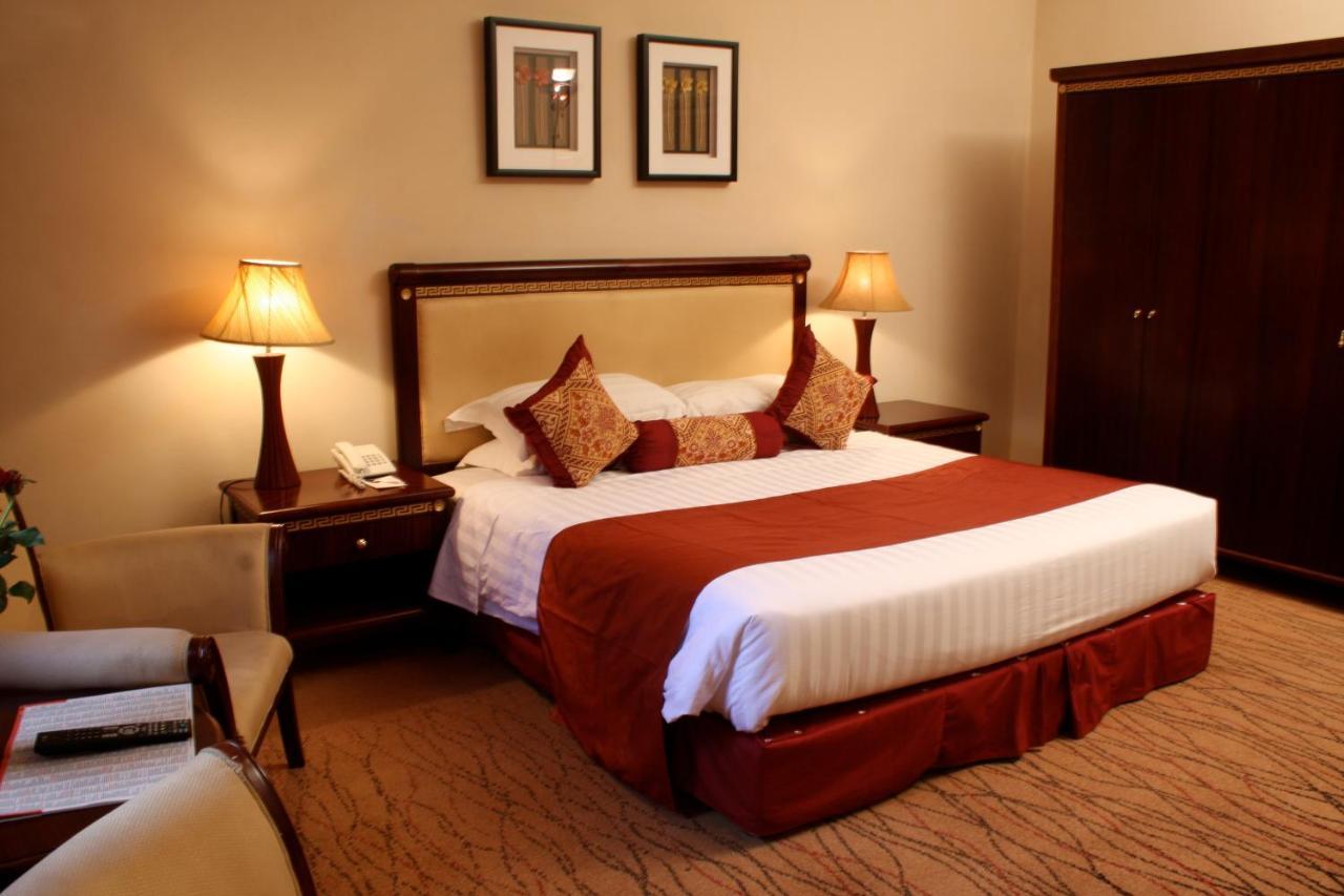 Crossroads Hotel Lilongwe Zewnętrze zdjęcie
